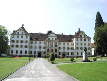 Hautpgebude Schloss